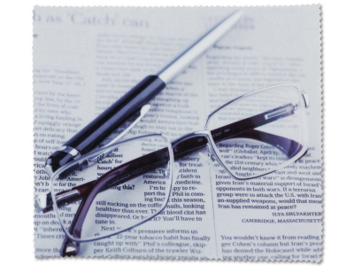 Čisticí hadřík na brýle - noviny 